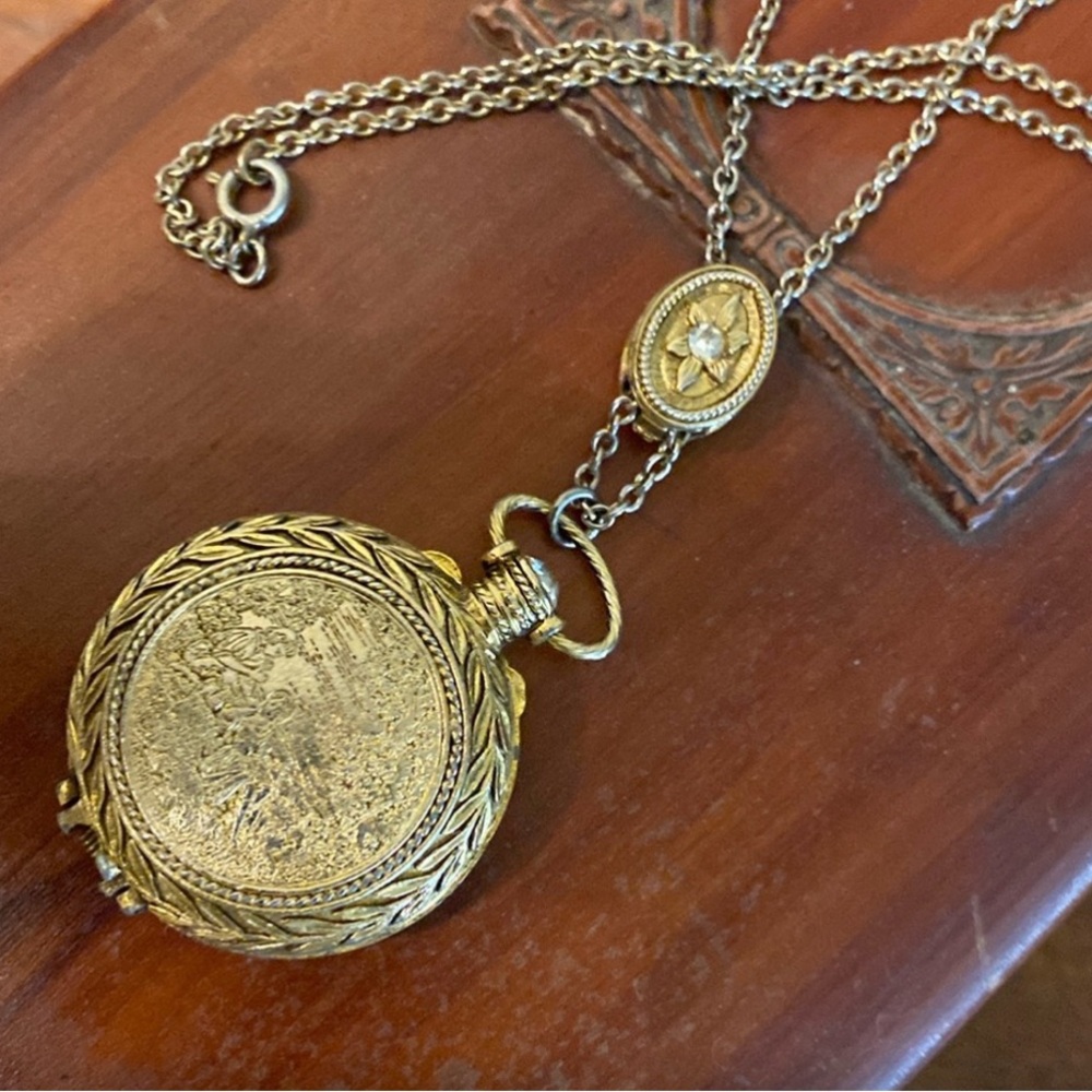 Vintage Gold Locket Necklace